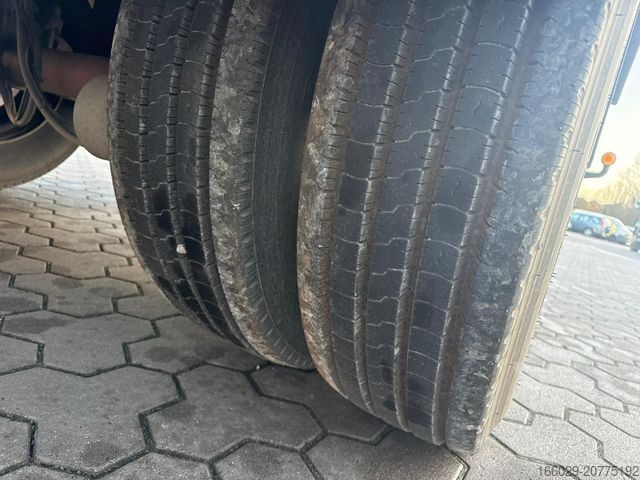 Auflieger mit Arbeitsbühne Koester 1-Achs Plattform Auflieger