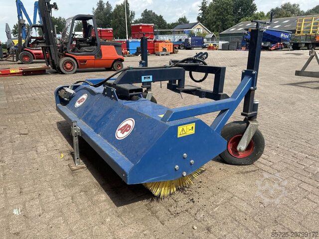 Brush  Bezem - Gebruikt