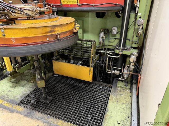 Hydraulische Reifenvulkanisierpresse Harburg-Freudenberger Maschinenbau GmbH KHP 46-150