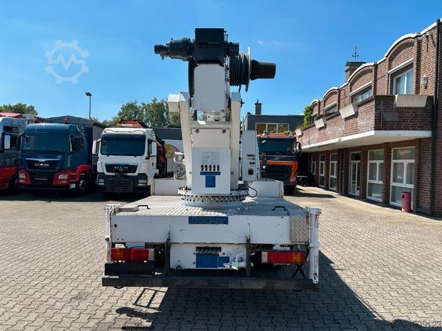 Autokranwagen MERCEDES-BENZ 818 +Böcker AK 32-1200 Dachdeckerkran +Seilwinde