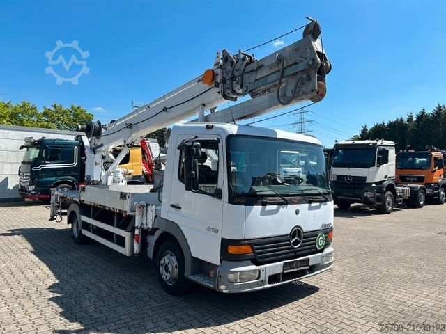 Autokranwagen MERCEDES-BENZ 818 +Böcker AK 32-1200 Dachdeckerkran +Seilwinde