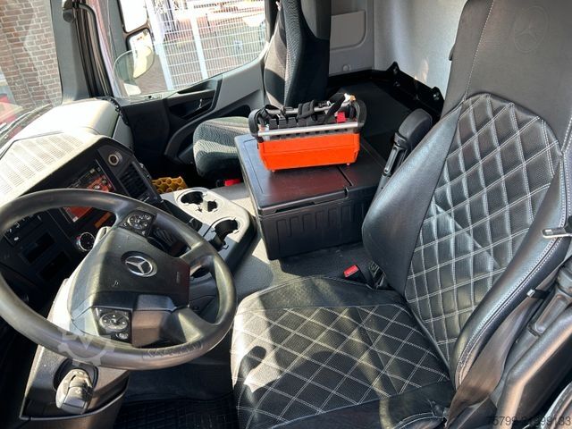Roll-off tipper truck MERCEDES-BENZ 2543 Meiller Abroller +MKG HLK76A2 Kran +Greifer