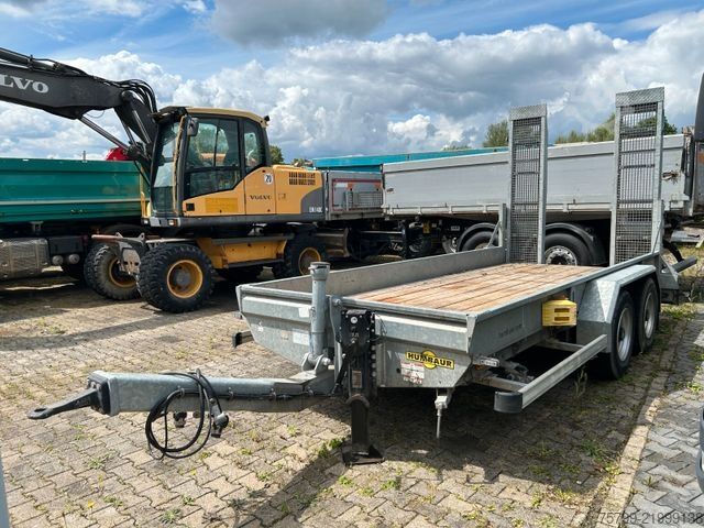 Anhänger HUMBAUR Tandem Anhänger mit 2Achsen und Rampen