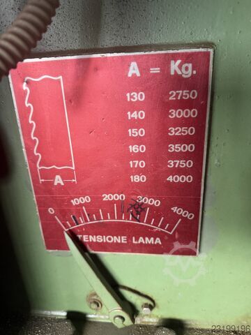 Log splitting bandsaw Bon Gioanni SNT-1300-L-B