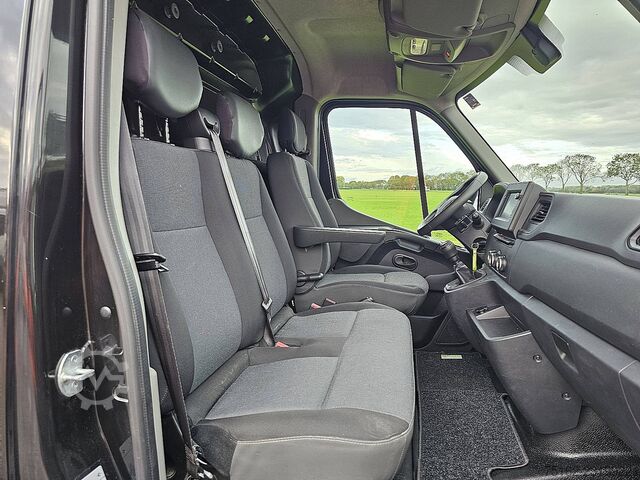 RENAULT MASTER 2.3 L2H2 2xZijdeur NAP 150Pk Euro6 1e Eigenaar Trekhaak 3-Zits Navi! RENAULT MASTER 2.3 L2H2 2xZijdeur NAP 150Pk Euro6 1e Ei...