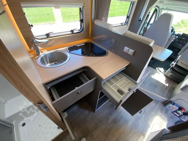 Semi-integrated camper LMC Tourer  H 730 G  ,Hubbett, Navi,Wintertauglich