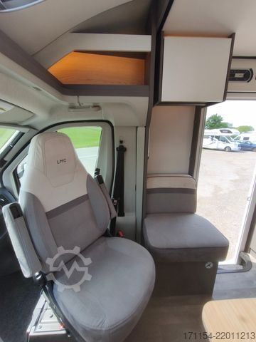 Semi-integrated camper LMC Tourer  H 730 G  ,Hubbett, Navi,Wintertauglich