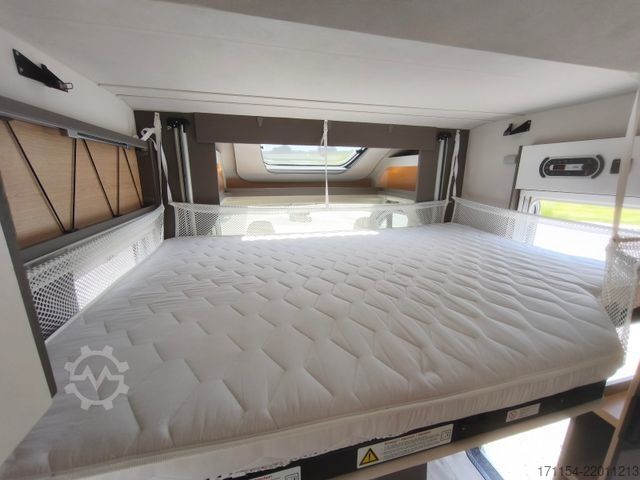 Semi-integrated camper LMC Tourer  H 730 G  ,Hubbett, Navi,Wintertauglich