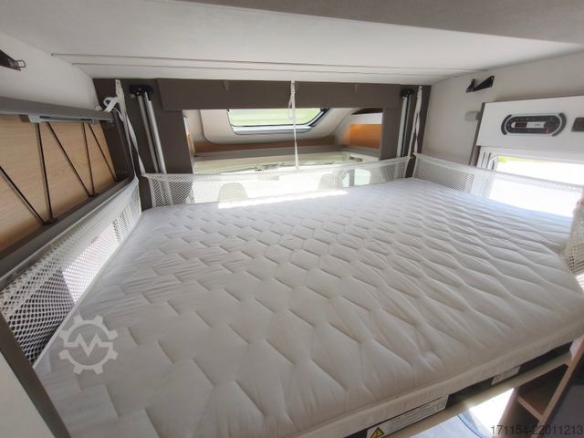 Semi-integrated camper LMC Tourer  H 730 G  ,Hubbett, Navi,Wintertauglich