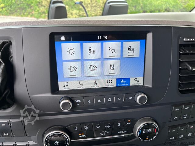 Standard tractor Ford Trucks F-max met HYDROLIQUE