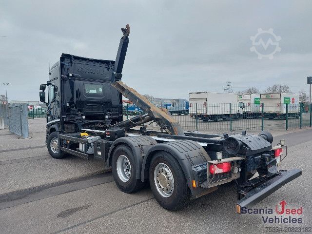Abrollkipper Scania R 450 B6x2*4NA Abroller HIAB OPT 20S59