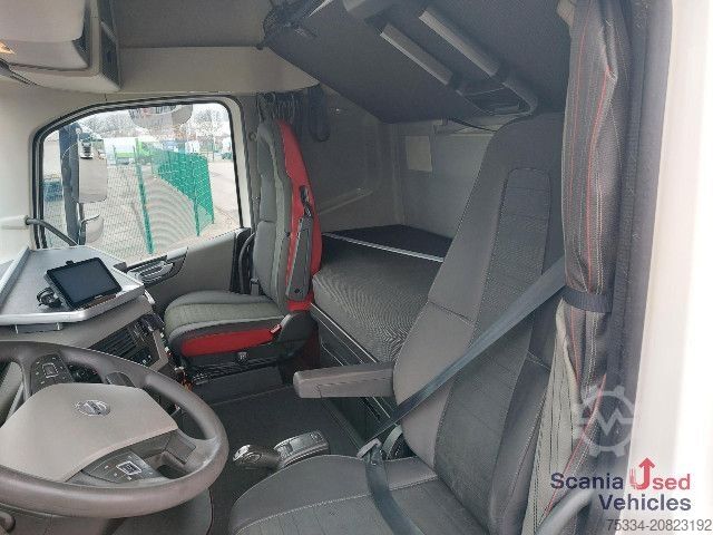 LKW mit Pritsche (offen) Volvo FH 540 Baustoff mit Heckran Fassi F215A.23