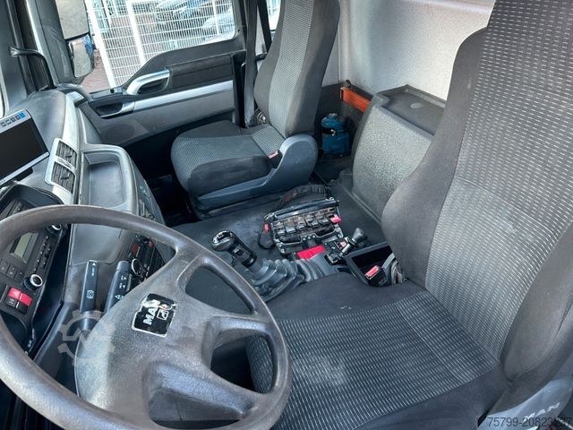 Autokran MAN 26.360 TGS Pritsche + HIAB 477 Kran 6x4