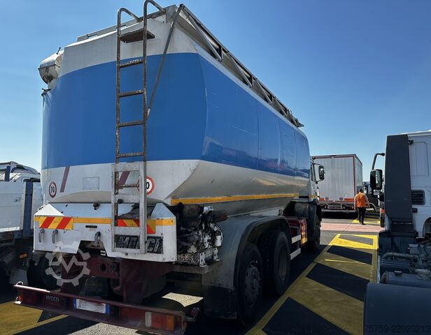 Silo truck Iveco 190.26 MENCI Granulat/Futter-Silo 30cbm