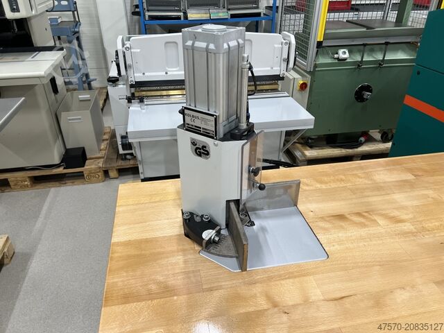 Automatischer Eckenschneider Kolbus ECK 100 Automatic Corner Cutter