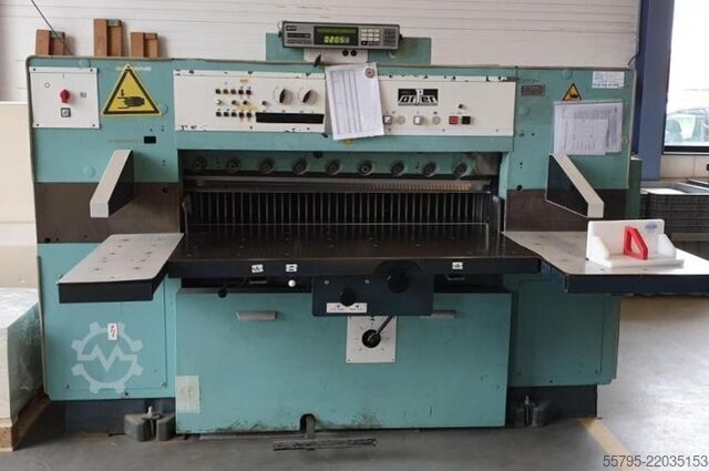 Paper cutting machine PERFECTA Seypa 132