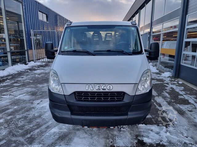 Flatbed double cab Iveco Daily 40C15 3.0D Open laadbak DC 7 pers GVW 350...