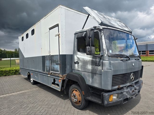 Box truck MERCEDES-BENZ Ecoliner 817