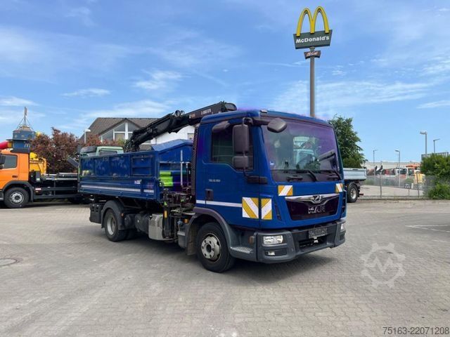 Tipper van MAN TG-L 8.190.4x2 BL 2-Achs Kipper Kran Hiab 078+Gr