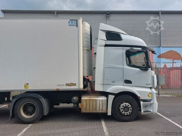 Standard tractor unit MERCEDES-BENZ Actros 18-45 Stream Space-MP4-ACC