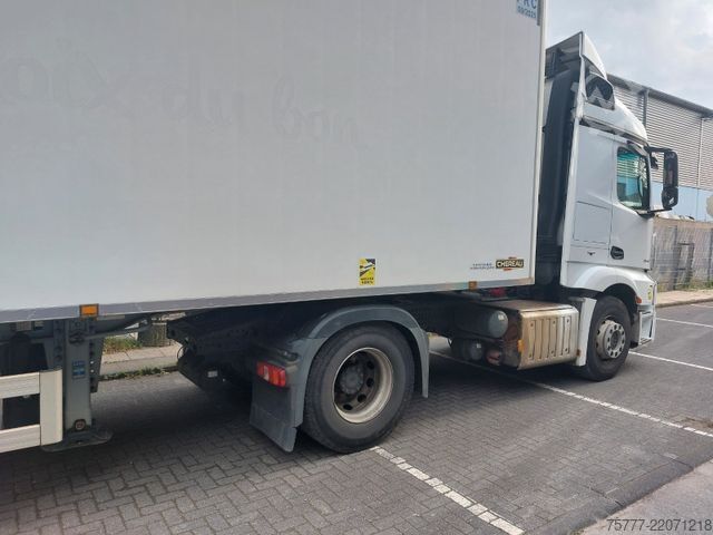 Standard tractor unit MERCEDES-BENZ Actros 18-45 Stream Space-MP4-ACC