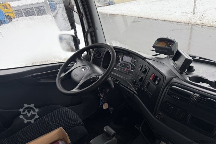 Kühlkoffer-LKW Mercedes-Benz Atego 1022 4x2 Kühlkoffer+HB / Swiss-Vehicle