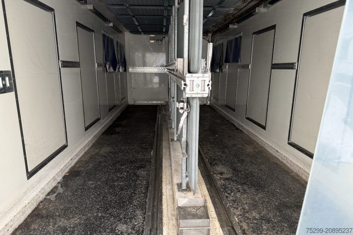 Kühlkoffer-LKW Mercedes-Benz Atego 1022 4x2 Kühlkoffer+HB / Swiss-Vehicle