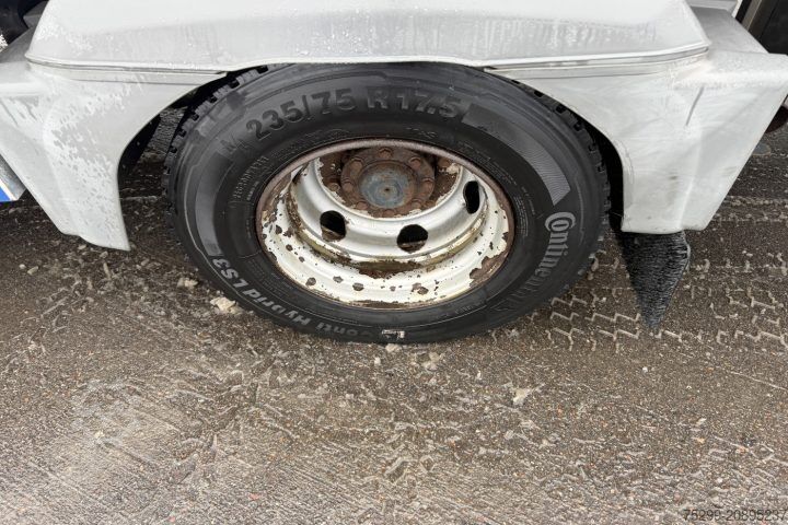 Kühlkoffer-LKW Mercedes-Benz Atego 1022 4x2 Kühlkoffer+HB / Swiss-Vehicle