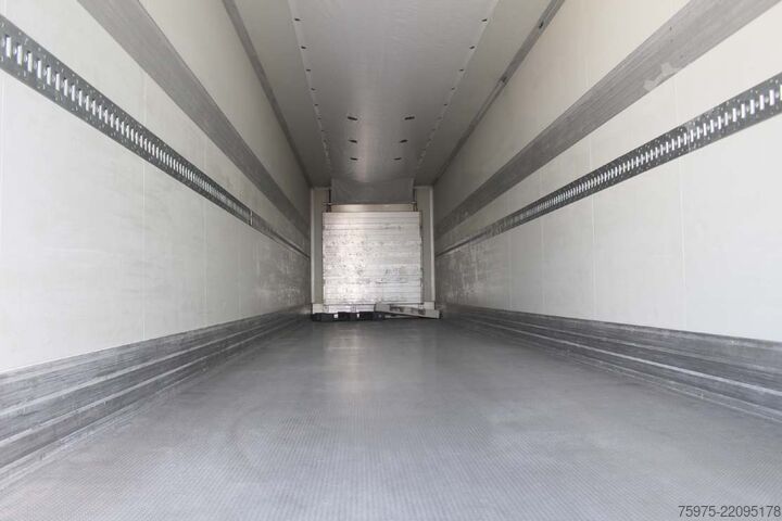 Reefer semitrailer Kögel semirimorchio frigorifero usato