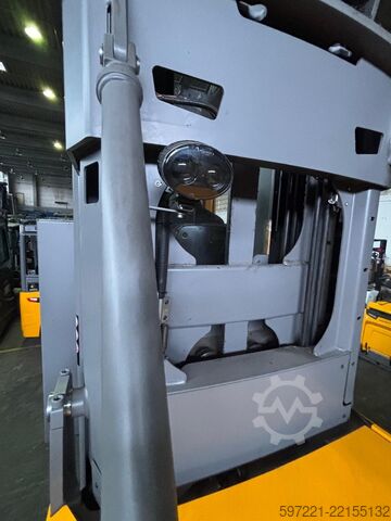 Articulated Trucks / VNA Jungheinrich EKX 410 Schienengeführt mit PSA