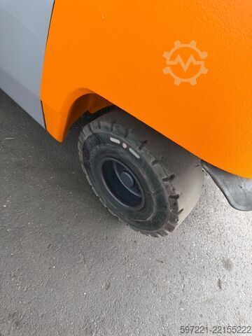 LPG Forklifts Still RX70-25T