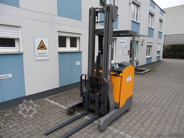 Reach Truck Jungheinrich ETV 110 - nur 646 Stunden! - Triplex - TOP