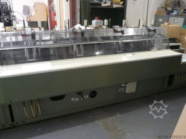 Binder mit Zusammentragmaschinen Kolbus KM 470