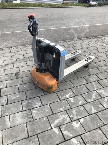 Electric Pallet Trucks Still ECH15/LIION