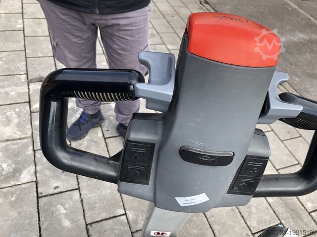 Electric Pallet Trucks Still ECH15/LIION