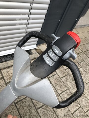 Electric Pallet Trucks Still EXU16 mit Waage