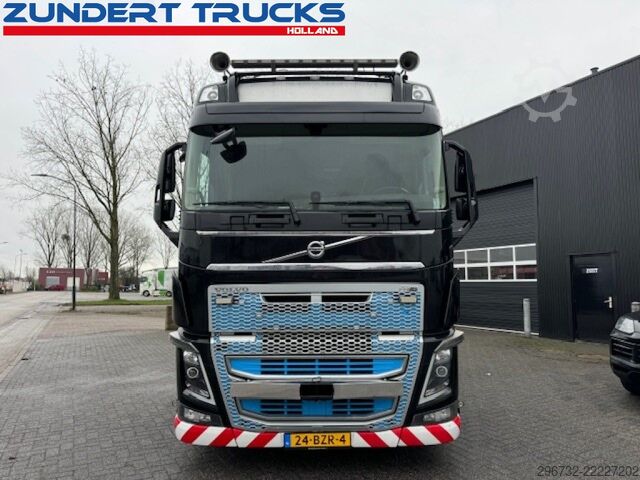 Heavy load Volvo FH16-750 GLOBETROTTER, 8x4