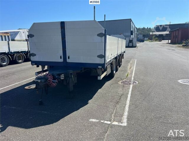 Flatbed Tyllis 3 axle Flatbed trailer w/ foldable side doors