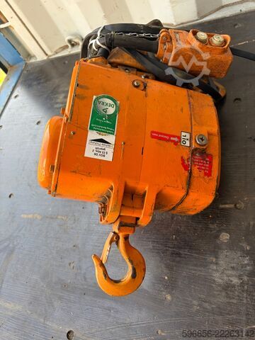 ABUS 500 kg 204 cm with HADEF 250 kg electric winch ABUS 500 kg 204 cm z wciągarką elektryczną HADEF 250 kg ABUS 500 kg 204 cm z wciągarką elektryczną HADEF 250 kg