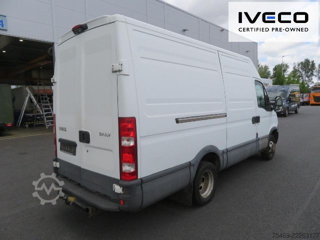 High top van IVECO 35C17V/P