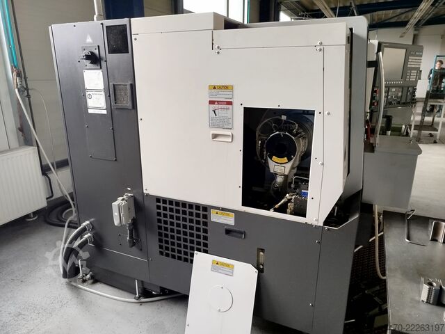 CNC lathe Okuma GENOS L2000-e