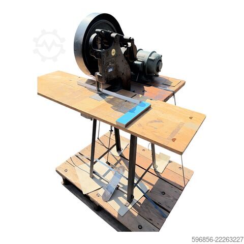 Constantin Hang 103 LOK foot-operated punch with electric drive Wykrawarka nożna Constantin Hang 103 LOK z napędem elektrycznym Wykrawarka nożna Constantin Hang 103 LOK z napędem elektrycznym