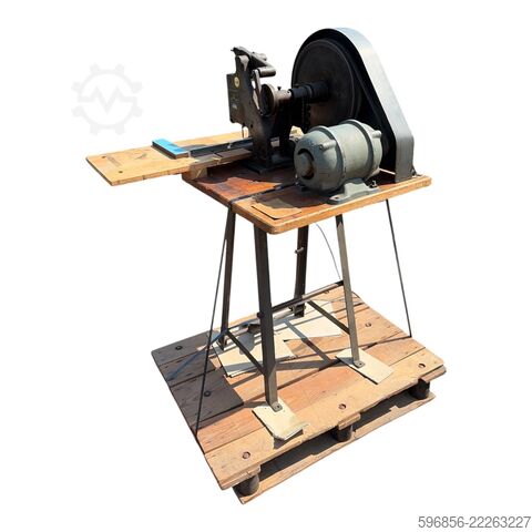 Constantin Hang 103 LOK foot-operated punch with electric drive Wykrawarka nożna Constantin Hang 103 LOK z napędem elektrycznym Wykrawarka nożna Constantin Hang 103 LOK z napędem elektrycznym