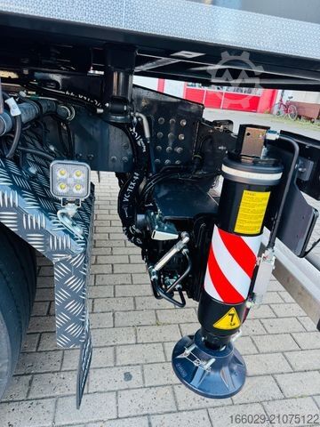 LKW mit Pritsche (offen) VOLVO FH500 6x4mit Fassi F545 2.27 JIB Winde sofort