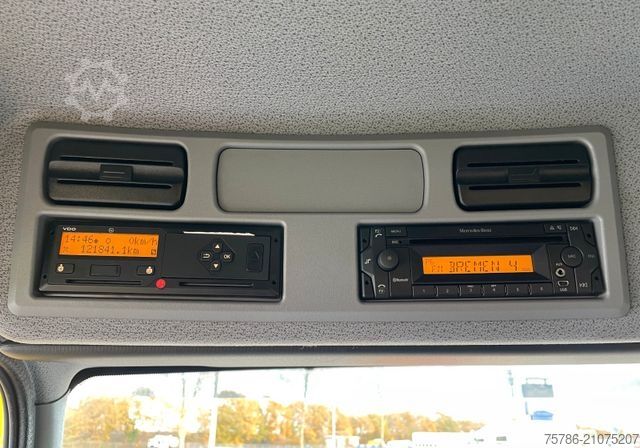 LKW mit Pritsche (offen) MERCEDES-BENZ Atego 1523 L /  AC/ Atlas AK 88.3 + Funk+5/6 Kr.