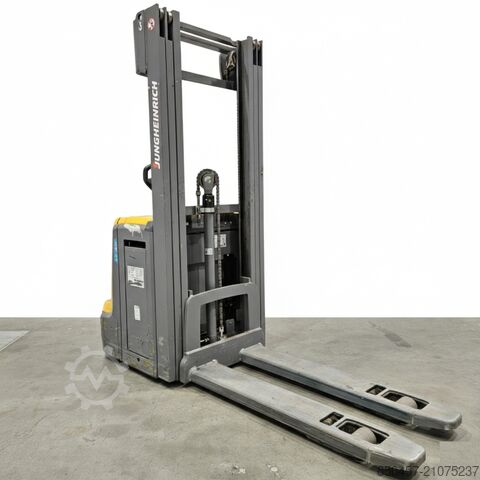 Palettenstapler Jungheinrich EJC 212z / 4.3m/ 474mh/ initial