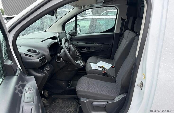 Kastenwagen OPEL Combo E Cargo Basis # erst 7 tkm # Würth Regale