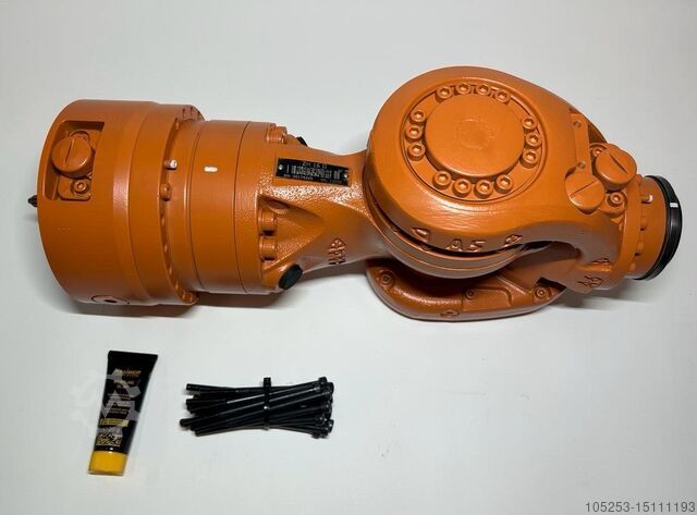 Industrial robot KUKA ZH16 (AN:00116613)
