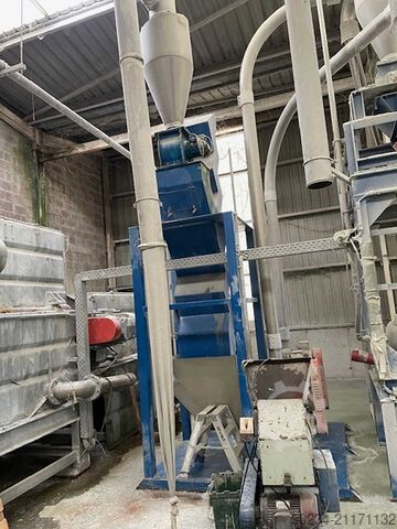 PET-Flaschen Recyclinganlage, 2.000 kg/h SKM 2,000 kg/hour
