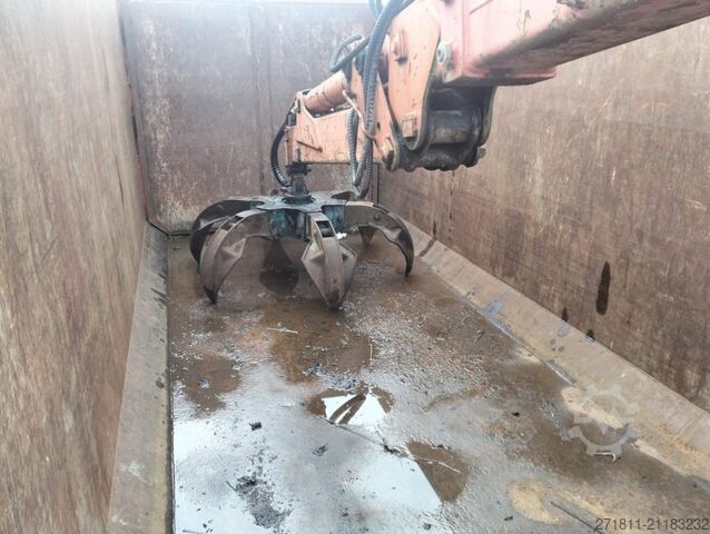 Abrollcontainer  CONTAINER SCARRABILE USATO A CIELO APERTO CON GRU